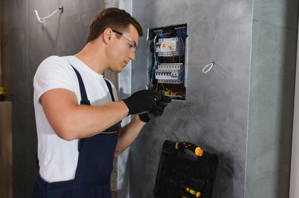 Best Circuit Breaker Repair  in Doniphan, MO